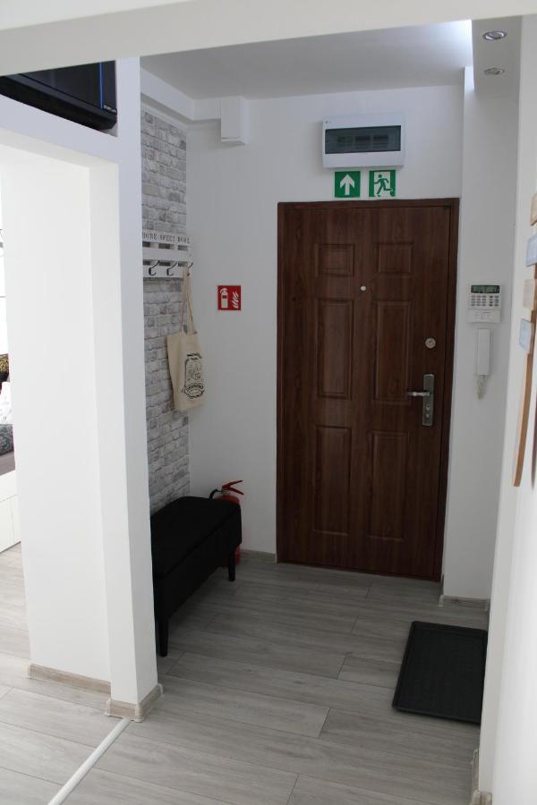 Izzy Apartament Apartment Miskolc Ngoại thất bức ảnh