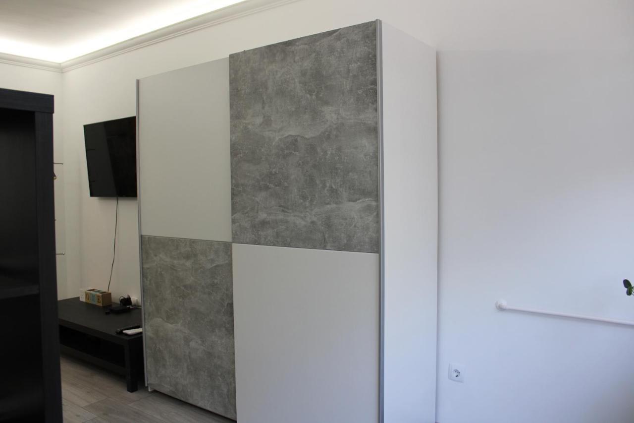 Izzy Apartament Apartment Miskolc Ngoại thất bức ảnh