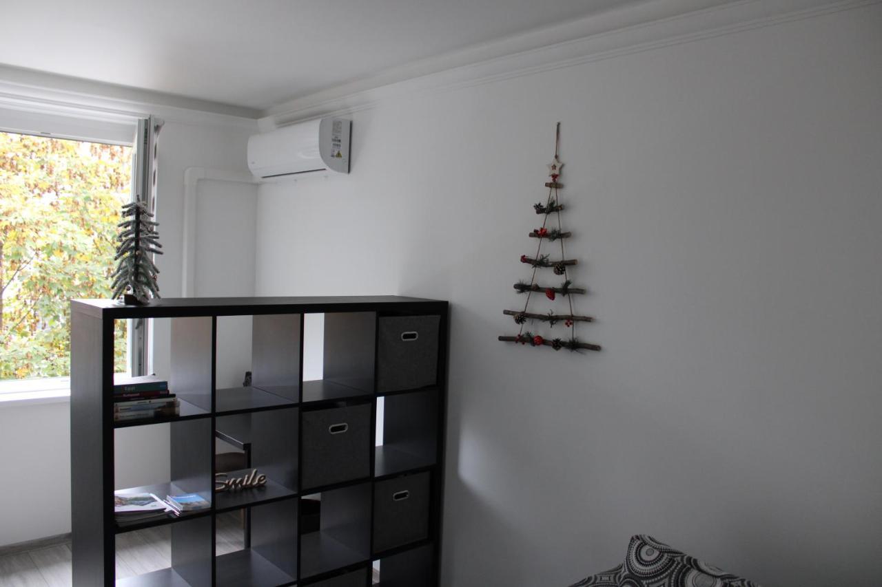 Izzy Apartament Apartment Miskolc Ngoại thất bức ảnh