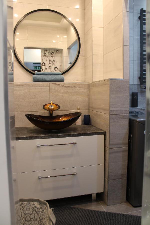 Izzy Apartament Apartment Miskolc Ngoại thất bức ảnh
