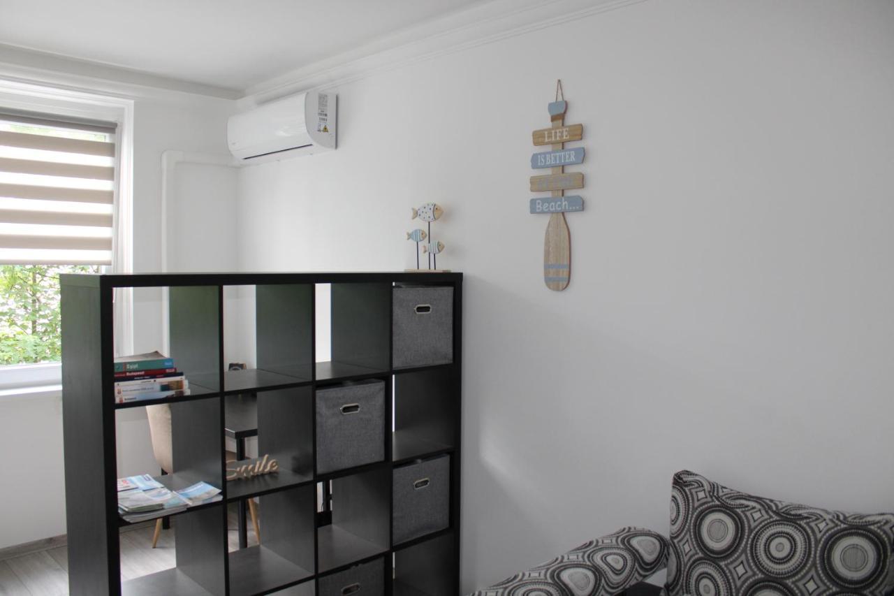 Izzy Apartament Apartment Miskolc Ngoại thất bức ảnh